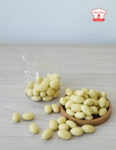 Hạnh nhân phủ sô cô la chuối