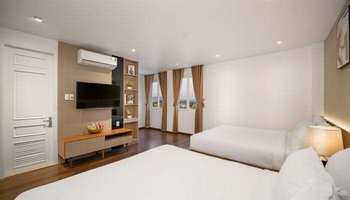 Hồ bơi tại Miami Beach Hotel Đà Nẵng, tiện ích đẳng cấp của khách sạn đường An Thượng