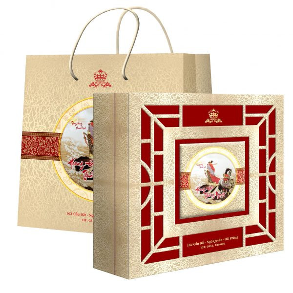 Hộp 9 bánh trung thu Thượng Hảo Hạng với thiết kế hình vua, sản phẩm cao cấp của Thanh Lịch
