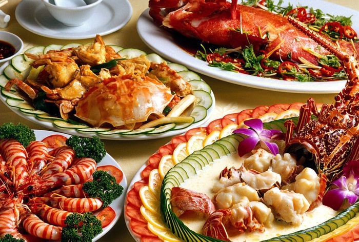 Mũi Né - Thưởng thức hải sản tươi ngon khi du lịch Hòn Rơm Mũi Né