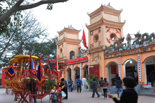 Đền Kỳ Cùng Lạng Sơn cổ kính bên bờ sông