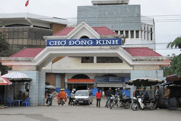 Chợ Đông Kinh Lạng Sơn sầm uất với đa dạng mặt hàng