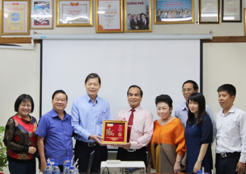 Ông Nguyễn Phước Hưng và đoàn Huba