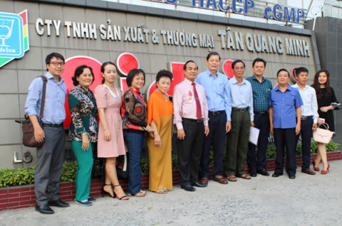 Đại diện Bidrico và Huba trao đổi