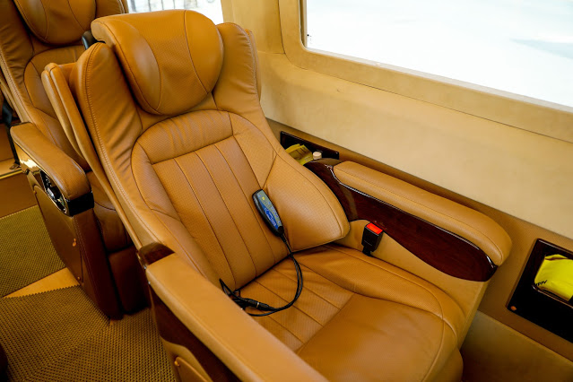 Nội thất sang trọng trên xe Limousine của nhà xe Hải Vân
