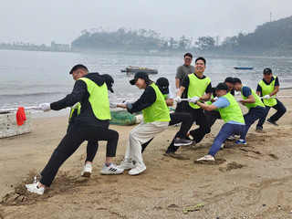 Thành viên Công ty TNHH Cọc Ống Kiến Hoa Đất Việt tận hưởng Team Building