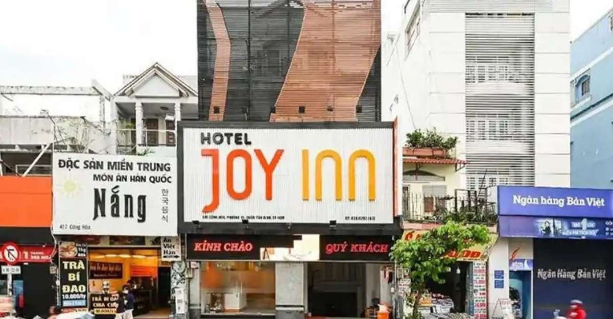 Joy Inn Cộng Hoà By Cozrum - Khách sạn quận Tân Bình giá rẻ