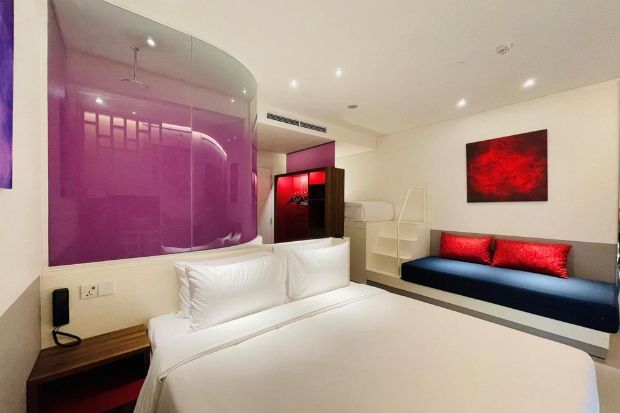 Phòng view sông Hàn tại Wink Icon Hotel Danang Riverside, một khách sạn trung tâm Đà Nẵng giá rẻ với phong cách hiện đại