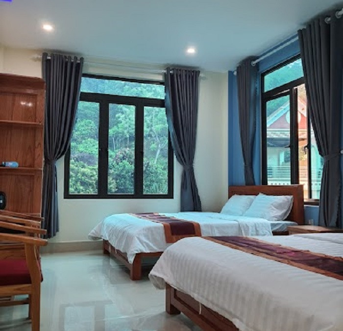 Không gian phòng nghỉ sạch sẽ và thoải mái bên trong Thắng Sen Hotel Na Hang