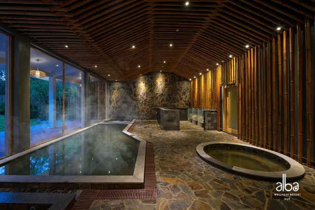 Khu vực bể nước nóng Alba Wellness Resort By Fusion Huế