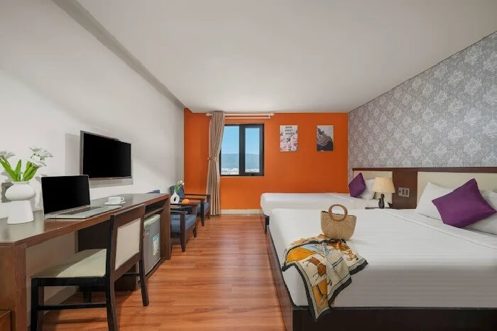 Kiến trúc hiện đại và không gian rộng rãi của Bantique Hotel, một khách sạn đường Phạm Văn Đồng Đà Nẵng với 70 phòng nghỉ