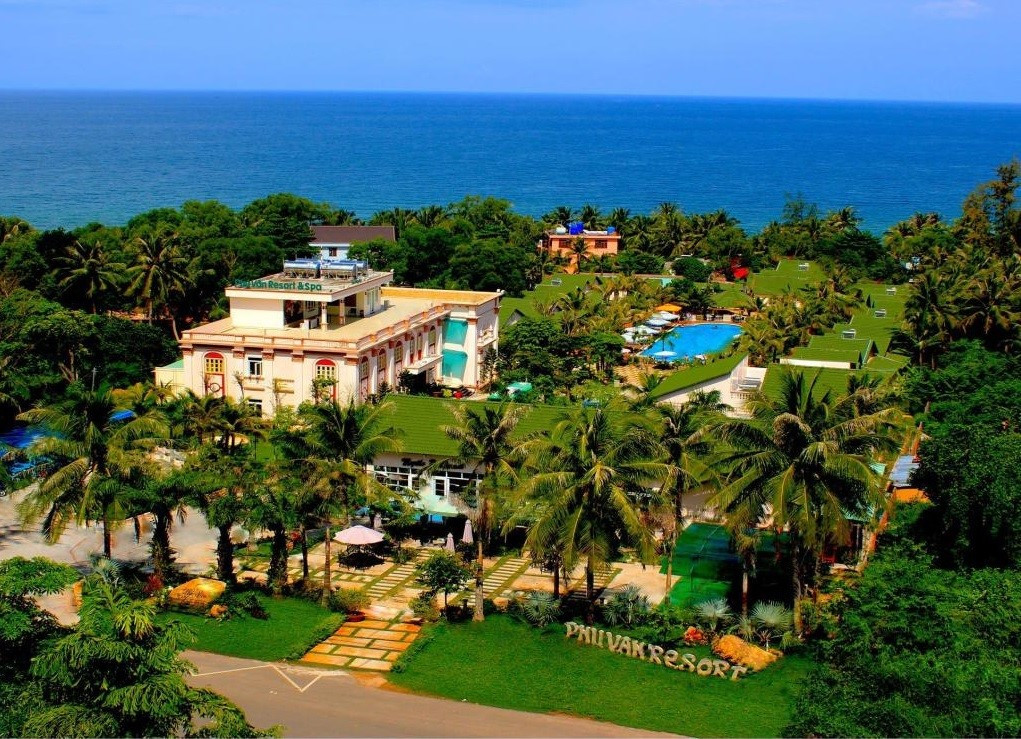 Kiến trúc Pháp cổ điển tại Phú Vân Resort Phú Quốc, một trong những khách sạn phú quốc giá rẻ ấn tượng