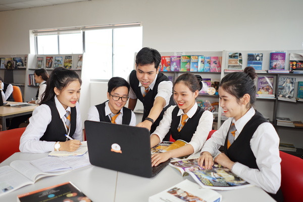 Kỹ năng làm việc nhóm là yếu tố quan trọng khi theo học ngành Quản trị Khách sạn và làm việc thực tế