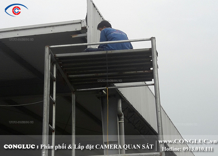 Kỹ sư của Cộng Lực vẫn nỗ lực để lắp camera trên cao cho CÔNG TY TNHH HANMIFLEXIBLE VINA HẢI PHÒNG