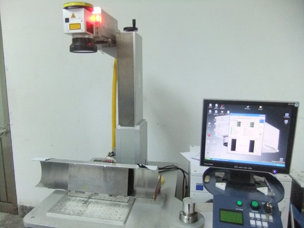 Máy khắc laser trong quy trình sản xuất của Công Ty TNHH Well Electronics Việt Nam