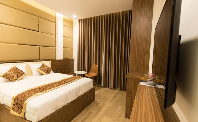 Lối vào Mymy Hotel, một trong những khách sạn đường Sư Vạn Hạnh quận 10 nổi bật với dịch vụ chu đáo