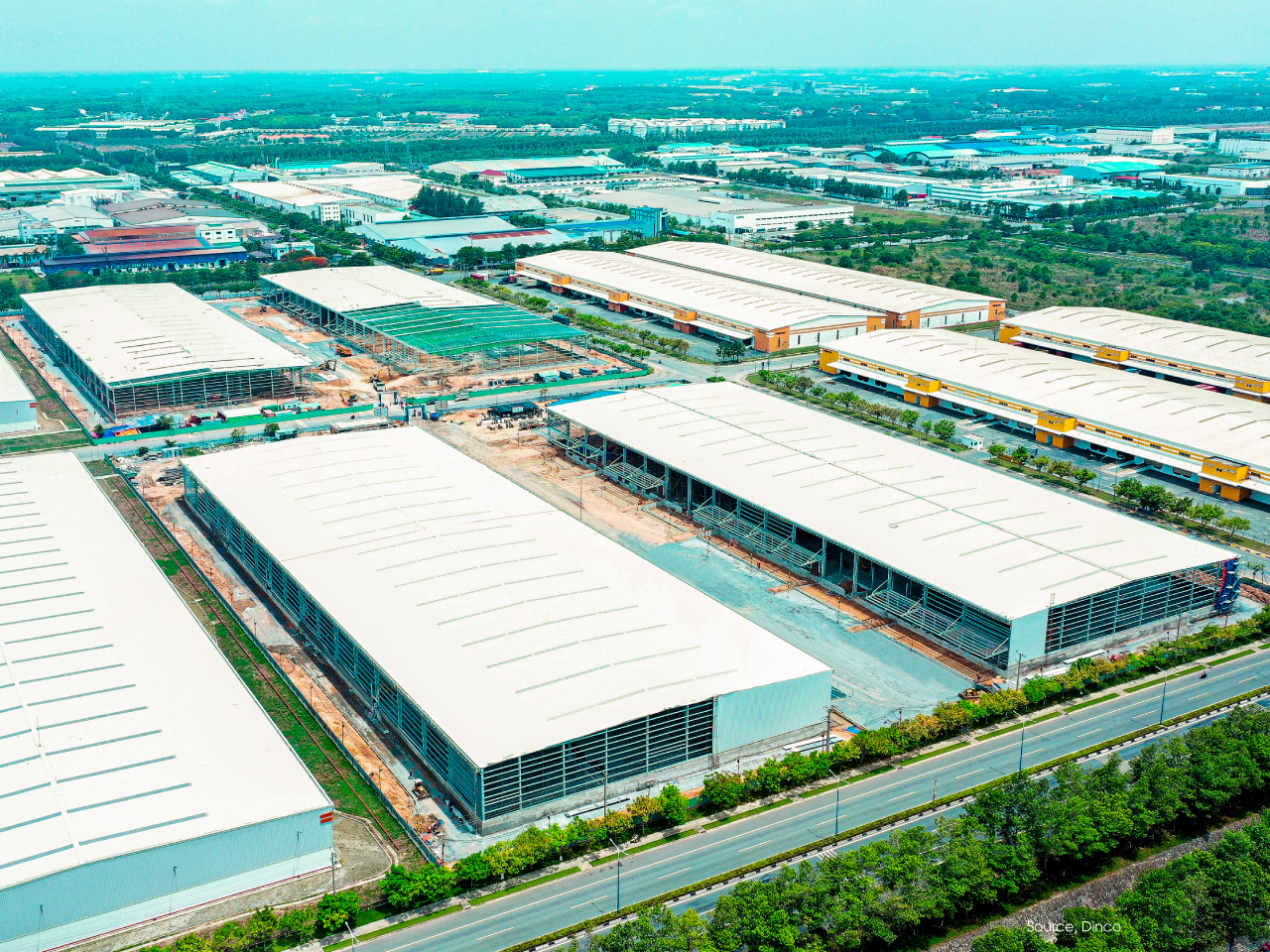 Hình ảnh dự án Mapletree - Bình Dương (giai đoạn 3) tại KCN VSIP II, Bình Dương, một trung tâm logistics lớn được xây dựng với sự góp mặt của Công ty TNHH Thương mại và Dịch vụ Đông Á.