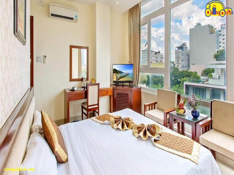 Mặt tiền Khách sạn Sunview Đà Nẵng với kiến trúc đơn giản nhưng rộng rãi