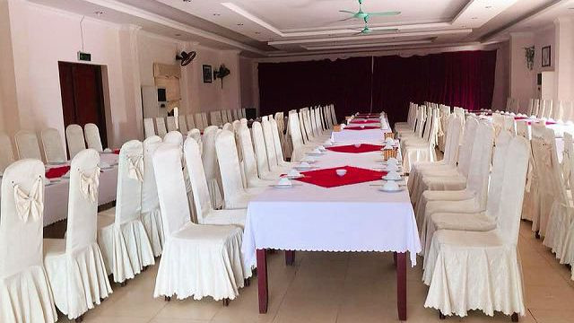 Món ăn hải sản hấp dẫn được phục vụ tại nhà hàng của Khách sạn công đoàn nam định Thịnh Long