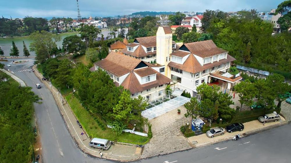 Ngoại thất hiện đại của Mường Thanh Holiday Đà Lạt Hotel, tiện nghi chuẩn khách sạn 4 sao tại Đà Lạt