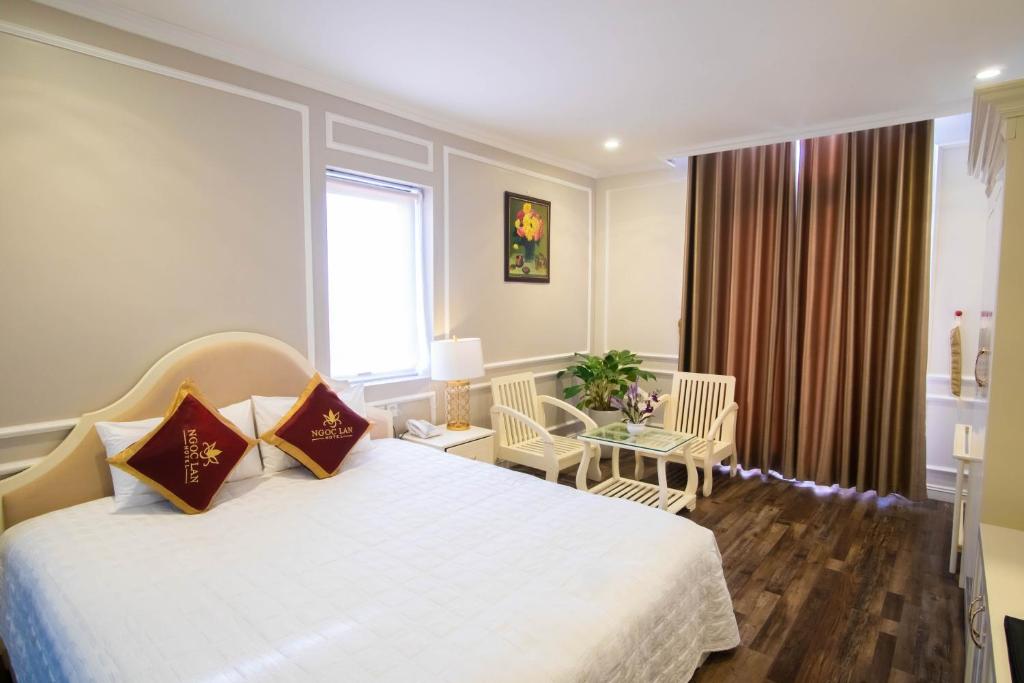 Khách sạn Ngọc Lan Hạ Long không gian Deluxe tiện nghi