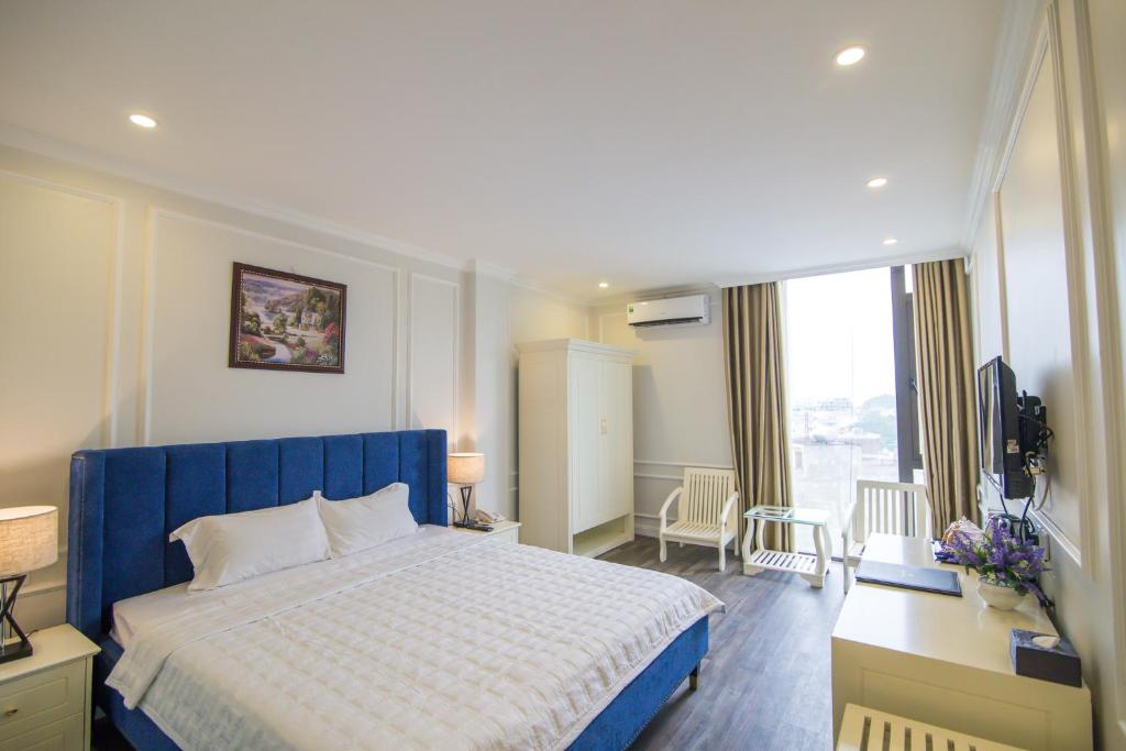 Khách sạn Ngọc Lan Hạ Long view biển đẹp mắt