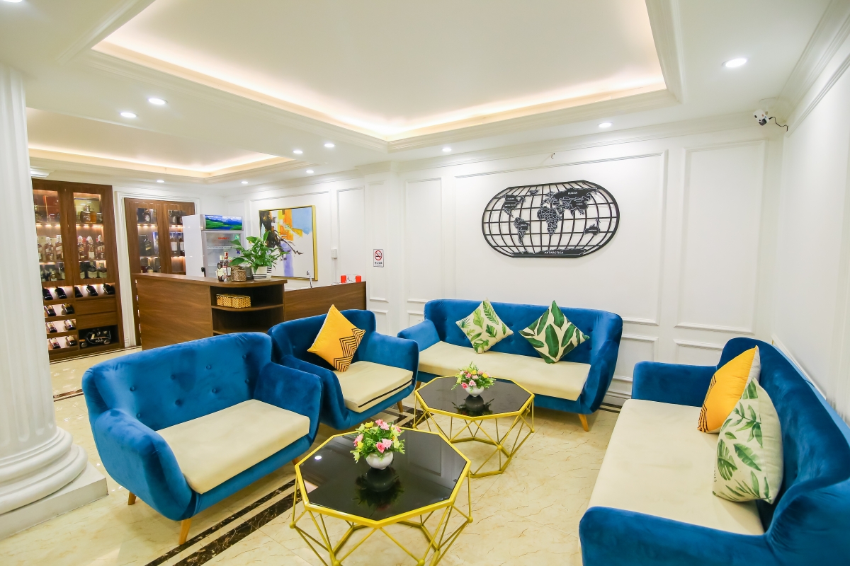 Khách sạn Ngọc Lan Hạ Long lounge bar ấm cúng