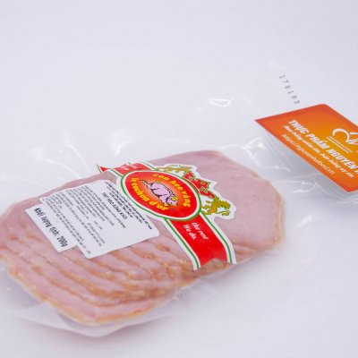 Thăn heo xông khói chế biến theo tiêu chuẩn của Công ty TNHH Thực Phẩm Nguyên Hà