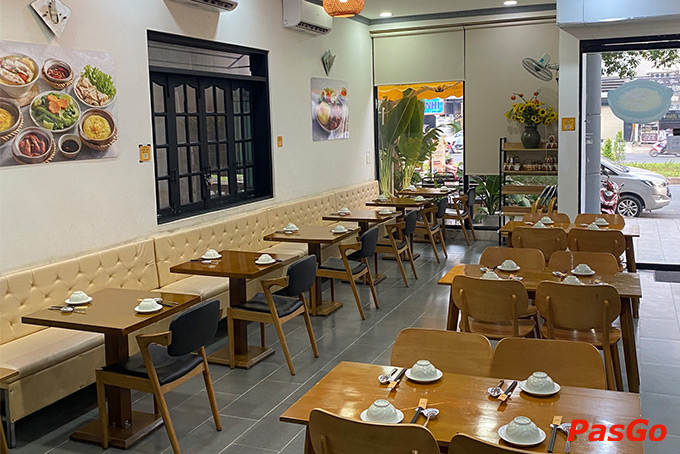 Mặt tiền nhà hàng Cơm Niêu Thiên Lý tại số 120 Đường số 7, nơi khám phá menu cơm niêu Thiên Lý.