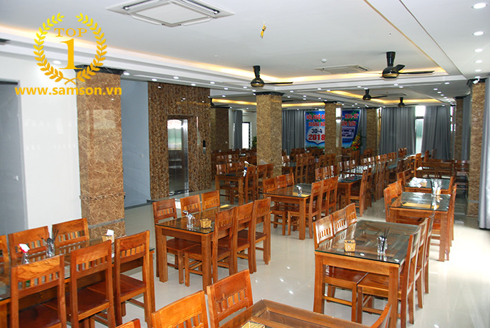 Nhà hàng rộng rãi tại Khách sạn Hải Lý Sầm Sơn, sẵn sàng phục vụ các bữa ăn cho đoàn khách