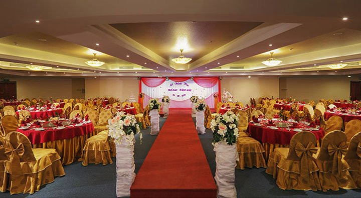 Nhà hàng tiệc cưới Ball I và II tại Khách sạn Park Diamond Phan Thiết