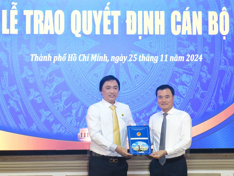 Công ty TNHH MTV Môi trường Đô thị TP HCM có tân giám đốc - Buổi lễ trao quyết định bổ nhiệm