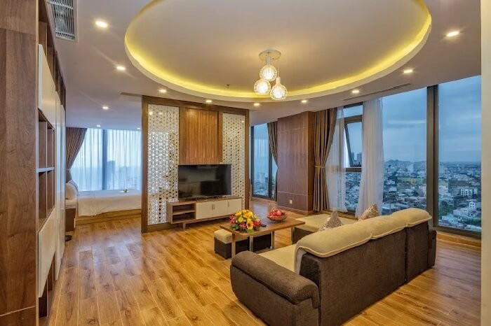 Nhu Minh Plaza Hotel, một khách sạn đường Phạm Văn Đồng Đà Nẵng hướng biển, với kiến trúc hiện đại