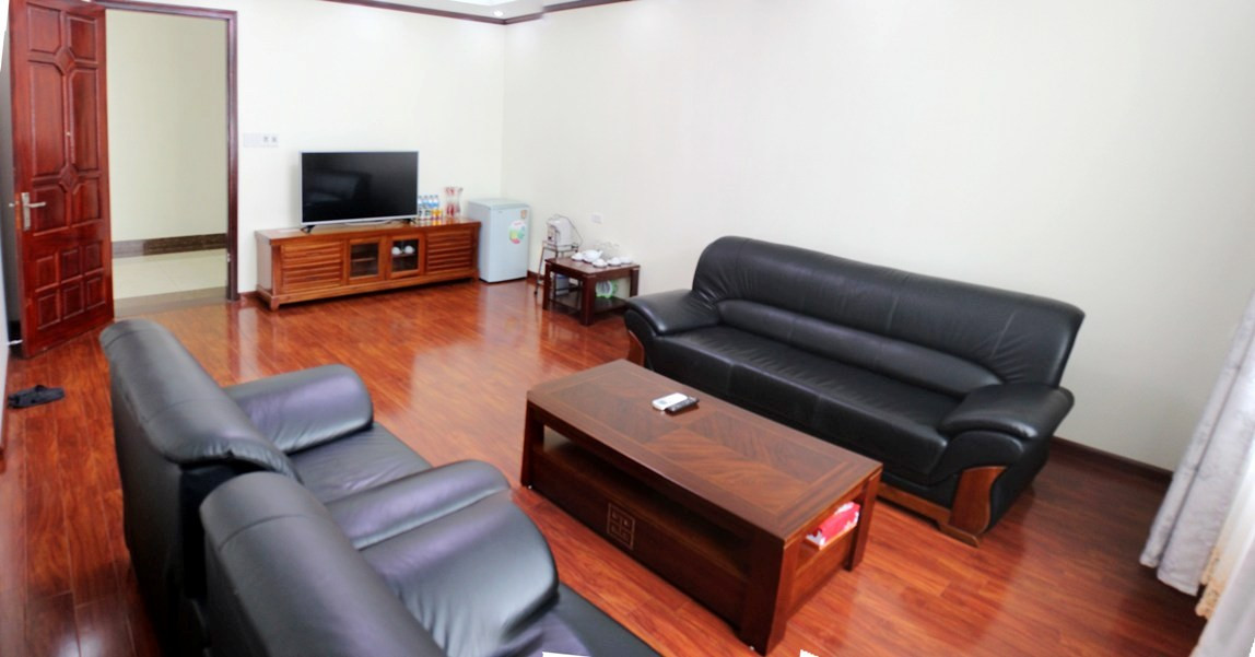 Nội thất phòng nghỉ hiện đại và ấm cúng tại Khách sạn Giao Tế