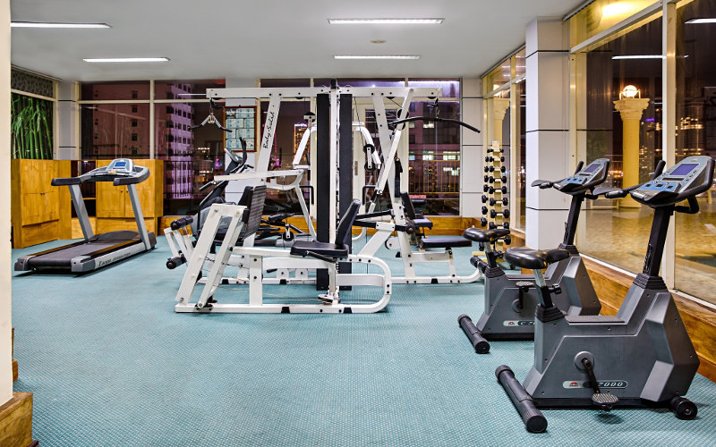 Phòng gym hiện đại với thiết bị đa dạng tại Khách sạn Senriver Hotel Đà Nẵng