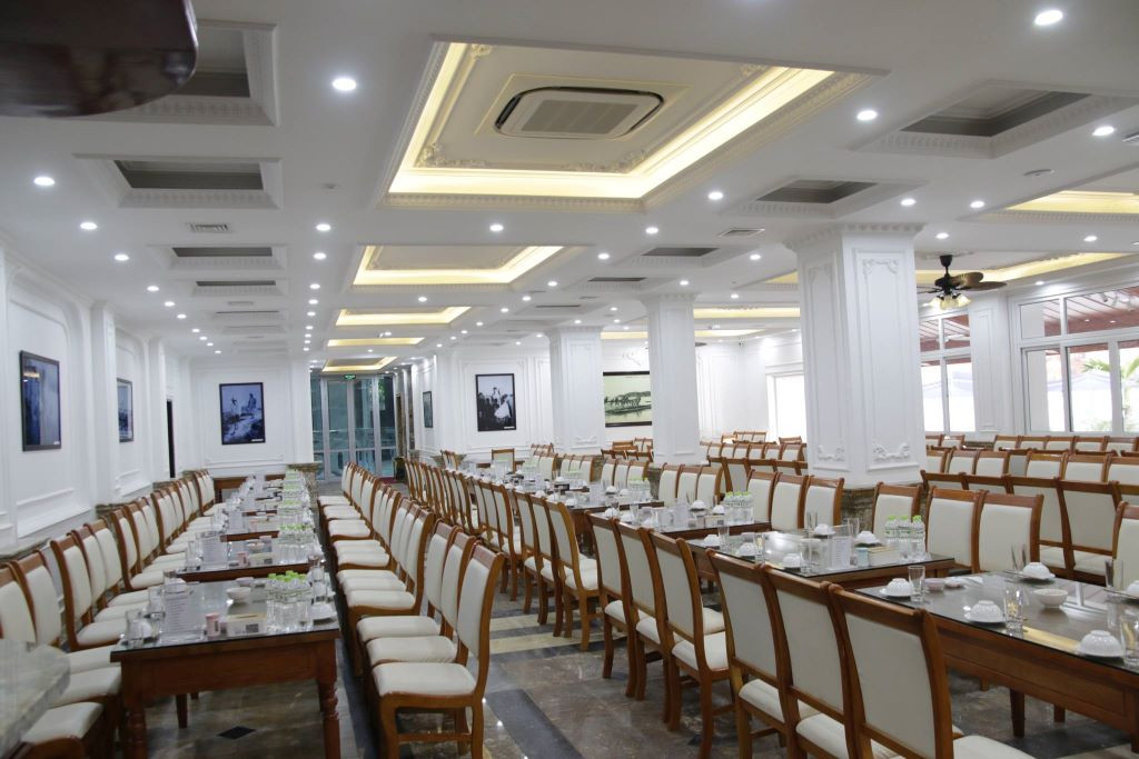 Phòng nghỉ cao cấp với tầm nhìn toàn cảnh biển tại Khách sạn Biển Nhớ Sầm Sơn