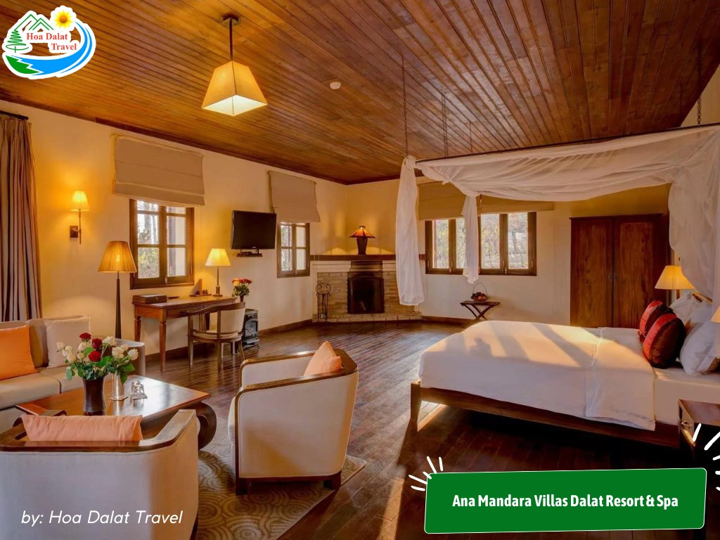 Phòng nghỉ tại Ana Mandara Villas trang trí theo phong cách cổ điển Pháp đầy đủ tiện nghi cao cấp, mang đến sự thoải mái và sang trọng tại khu nghỉ dưỡng khách sạn 5 sao Đà Lạt này