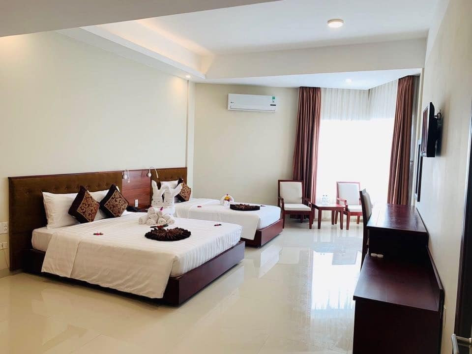 Phòng ngủ khách sạn Duy Tân Quảng Bình hiện đại