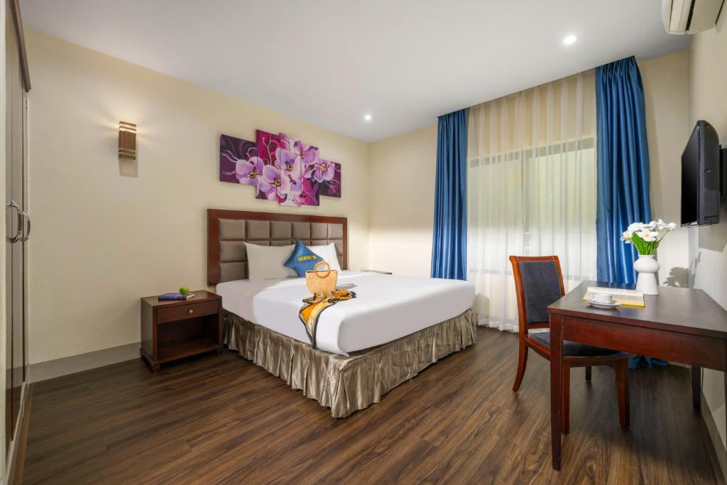 Phòng Superior giường đôi Khách sạn Sea Front Đà Nẵng