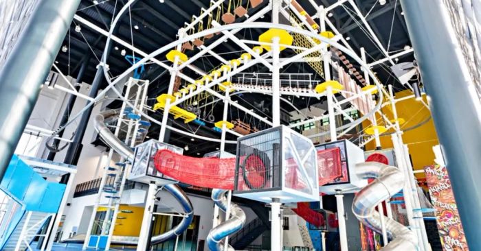 Adventure HQ Singapore với các thử thách mạo hiểm trong nhà