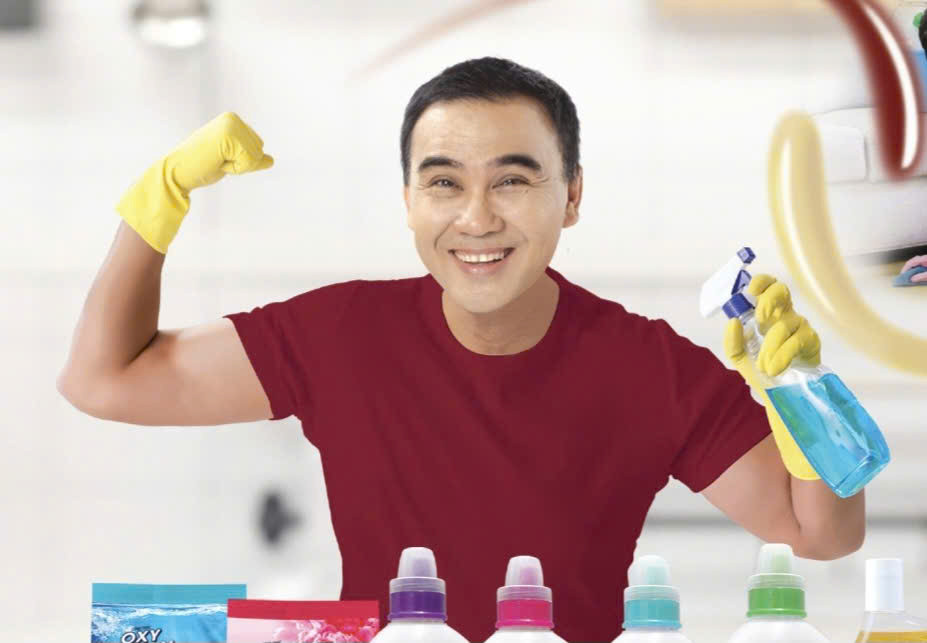 allintitle:công ty tnhh nghệ sĩ quyền linh: Hình ảnh Nghệ sĩ Quyền Linh, một cổ đông quan trọng, trong bối cảnh phân tích hoạt động và trách nhiệm xã hội doanh nghiệp