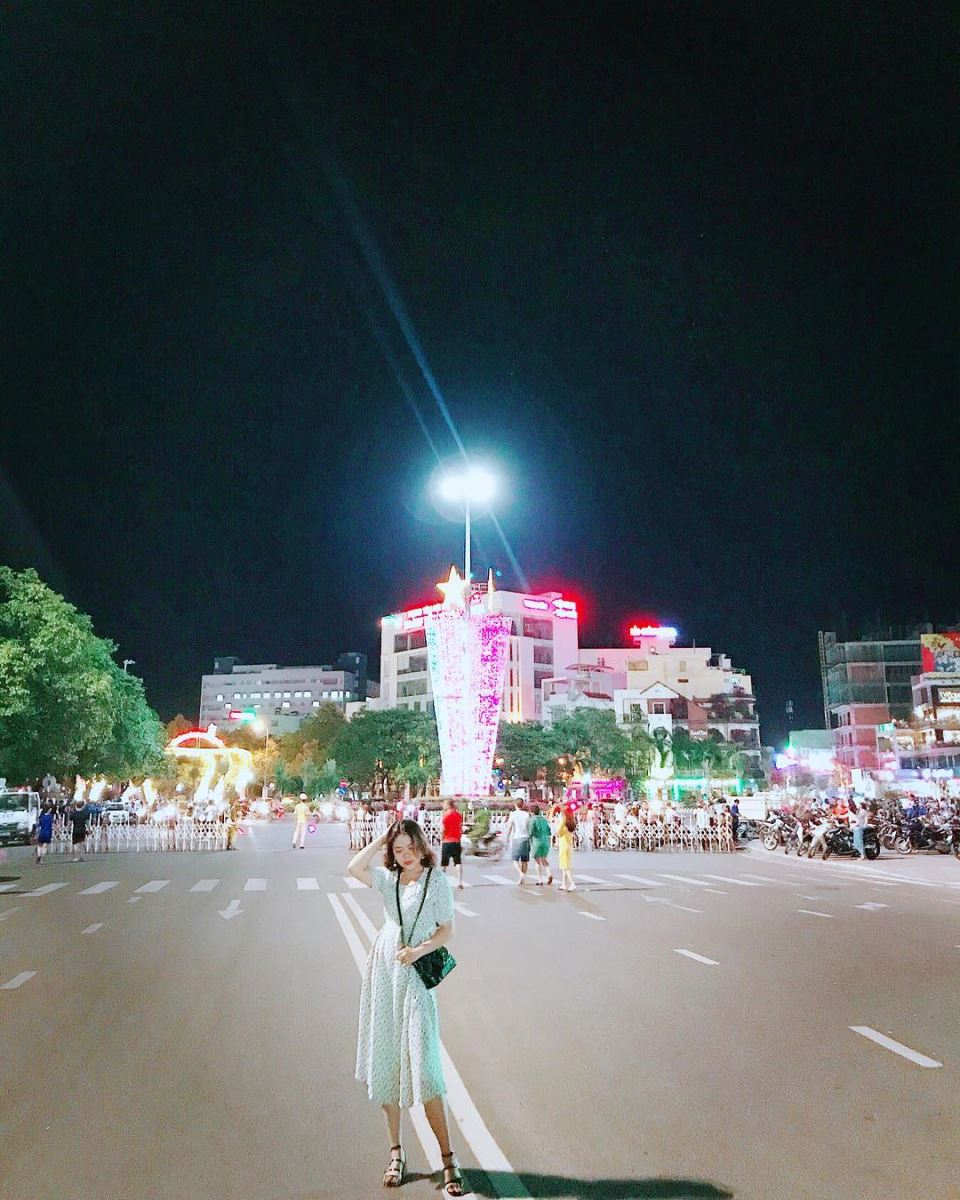 Thành phố Quy Nhơn về đêm nhìn từ trên cao