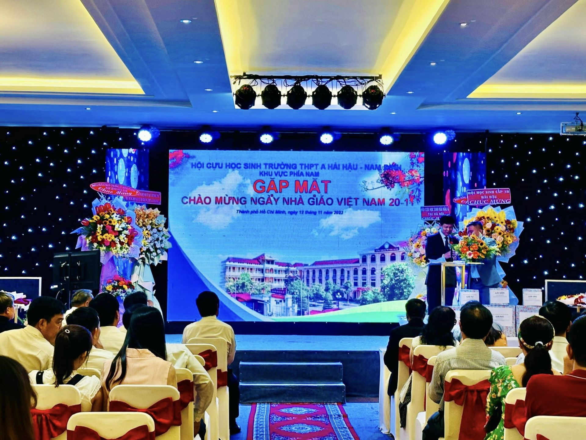 Sảnh họp hiện đại phục vụ sự kiện hội nghị và hội thảo tại Trung tâm hội nghị tiệc cưới Hoàng Long