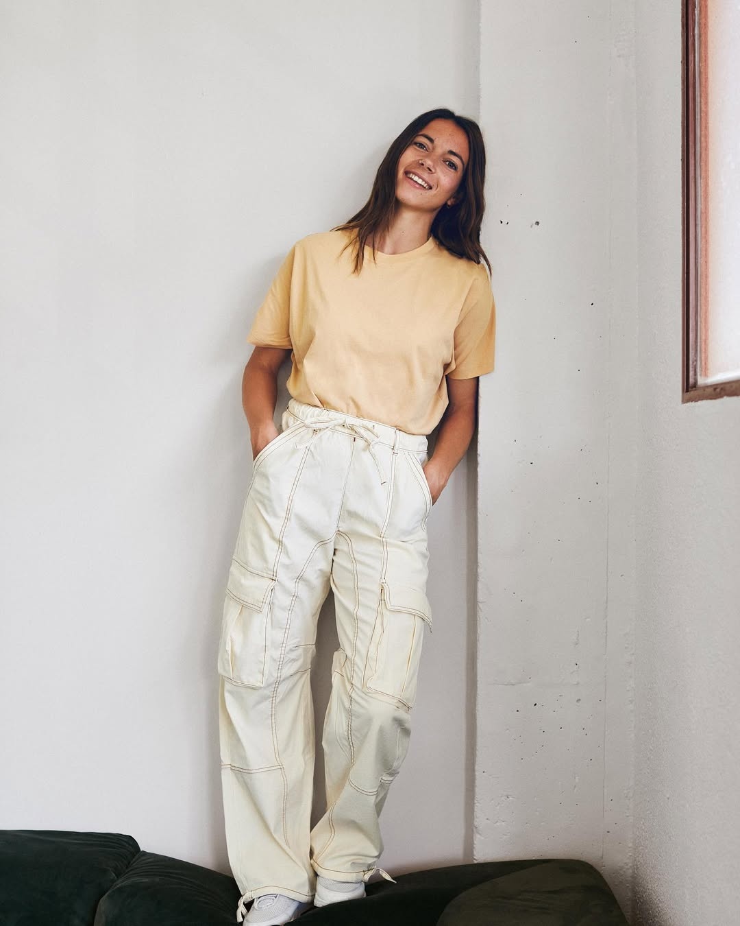 Aitana Bonmati trong một buổi chụp hình quảng cáo