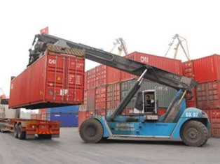 Quá trình tháo dỡ hàng hóa chuyên nghiệp