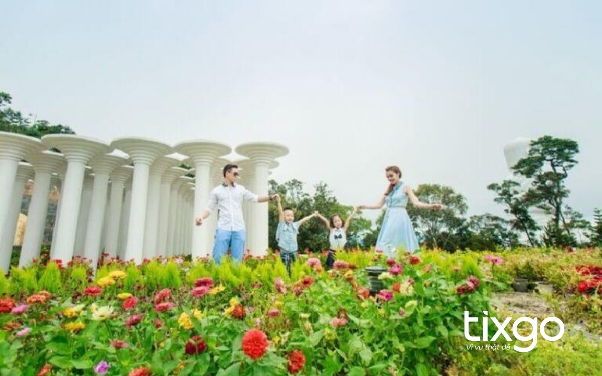 Thế giới Hy Lạp cổ xưa trong vườn Thần Thoại, với kiến trúc và cảnh quan tráng lệ
