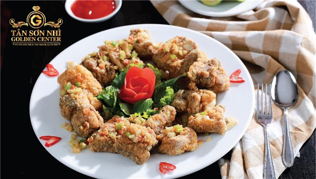 Thiết kế sân khấu ấn tượng cho sự kiện tại Trung tâm Hội nghị Tiệc cưới Golden Center