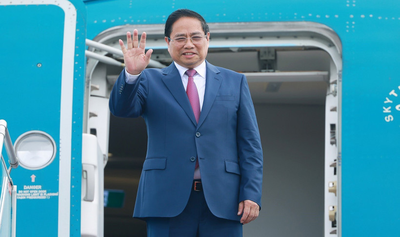Thủ tướng Phạm Minh Chính lên đường dự Hội nghị thường niên các nhà tiên phong lần thứ 16 của WEF và làm việc tại Trung Quốc. (Ảnh DƯƠNG GIANG/TTXVN)