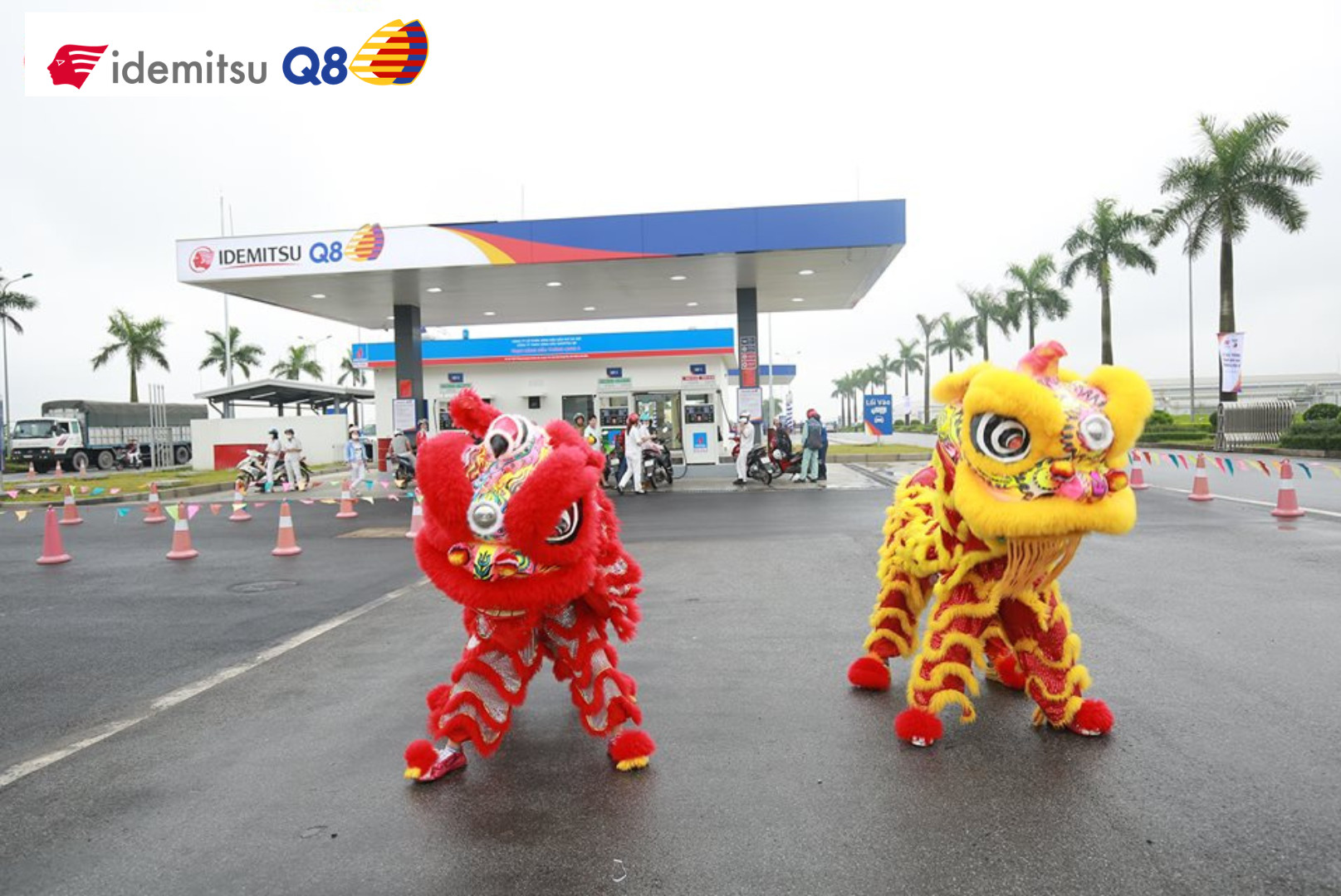 Đại diện các đối tác và lãnh đạo Idemitsu Q8 tại sự kiện khai trương