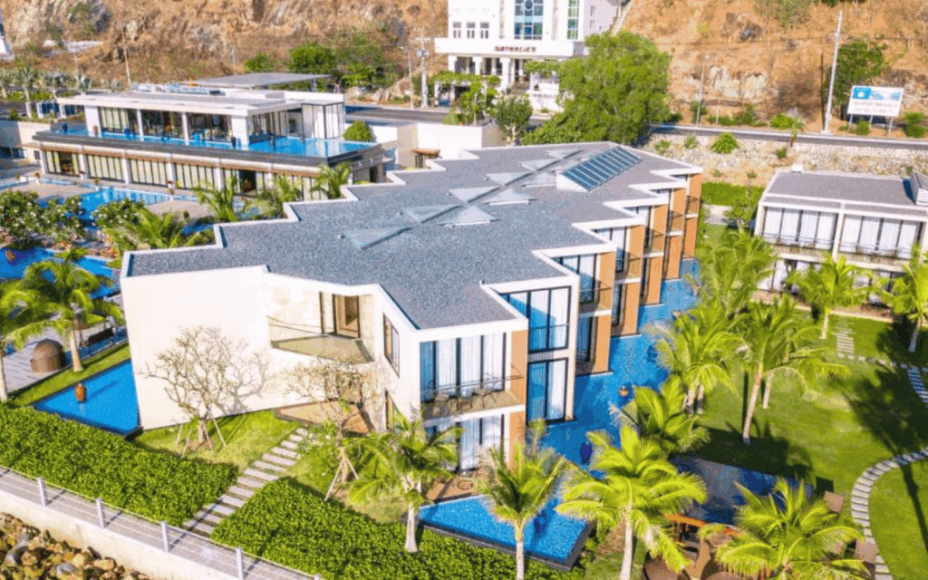 Toàn cảnh Marina Bay Vung Tau Resort &amp; Spa với các villa và hồ bơi riêng